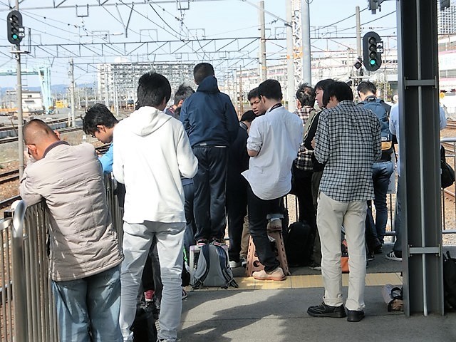 藤田八束の鉄道写真@貨物列車の写真・・・・東海道本線岸辺駅、新大阪駅で撮影、桃太郎とEF65_d0181492_21544300.jpg