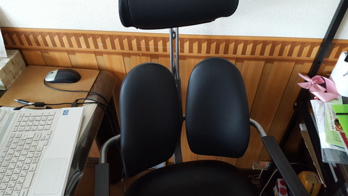 待ちに待った椅子_c0160277_11213783.jpg