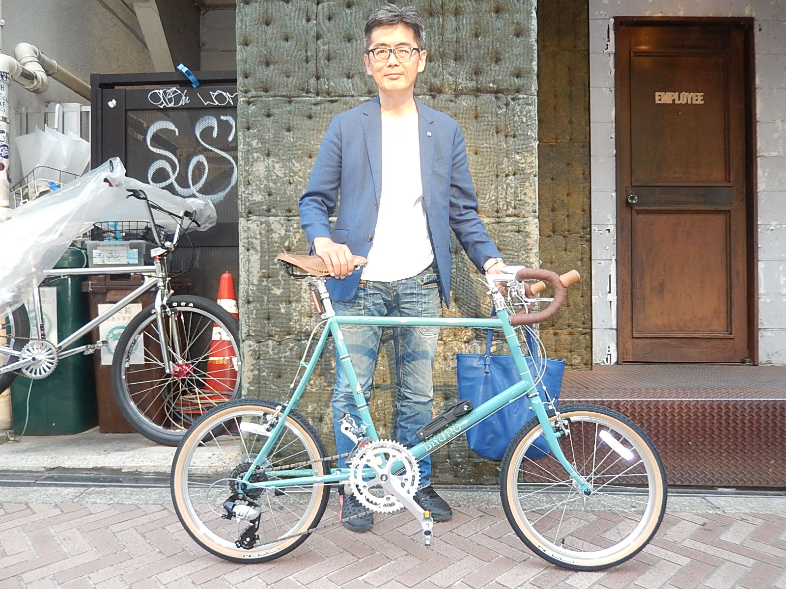 4月29日　渋谷　原宿　の自転車屋　FLAME bike前です_e0188759_1946711.jpg