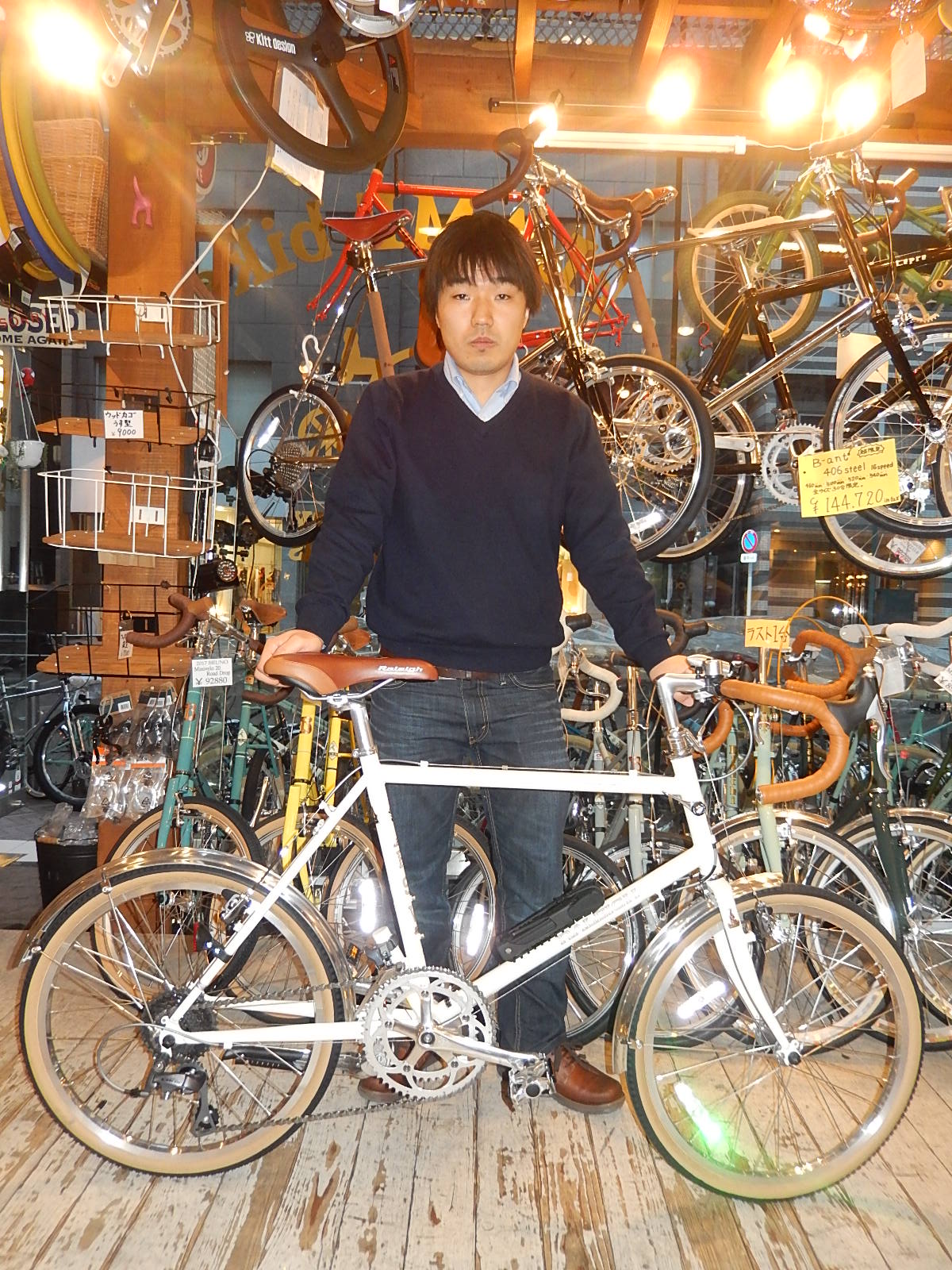 4月29日　渋谷　原宿　の自転車屋　FLAME bike前です_e0188759_19484518.jpg