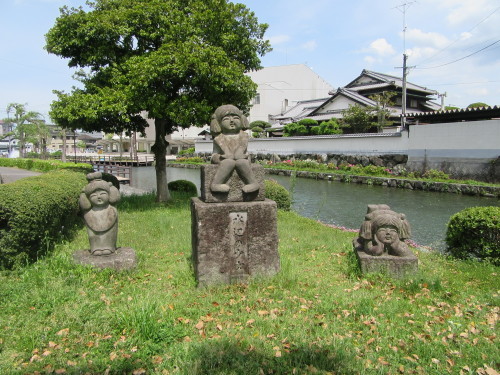 西条市・アクアトピア水系の景観と禎祥寺の藤棚…2017/4/27_f0231709_15060375.jpg