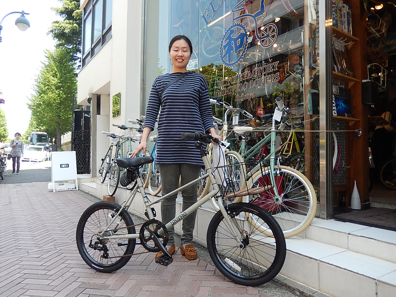 4月30日 渋谷 原宿 の自転車屋 FLAME bike前です_e0188759_18342361.jpg