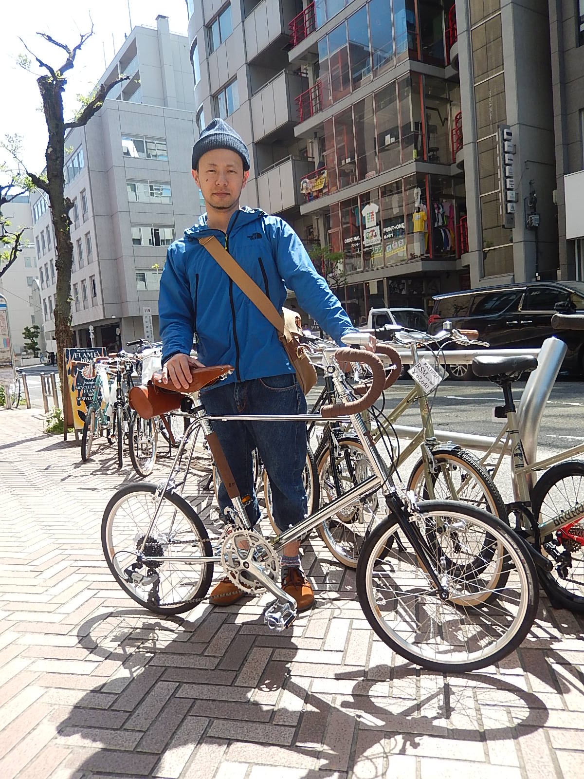 4月30日　渋谷　原宿　の自転車屋　FLAME bike前です_e0188759_1838376.jpg