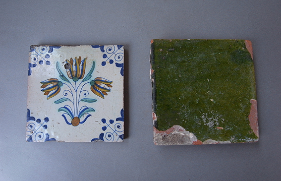 17世紀　オランダ　焦げたデルフトタイル　鳥 17世紀 オランダ 焦げたデルフトタイル 鳥 17世紀 オランダ 焦げた