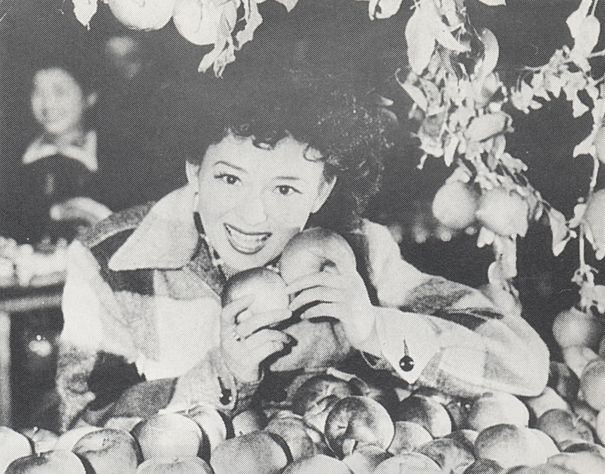 並木路子(1921~2001)_f0368298_02214369.jpg