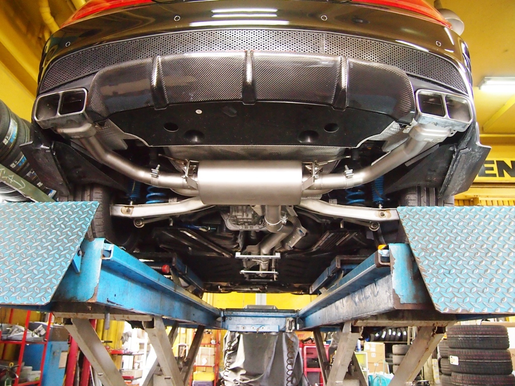 AMG・CLA45、磨き＆コーティング！追加でマフラー取付！！_e0188729_17113084.jpg