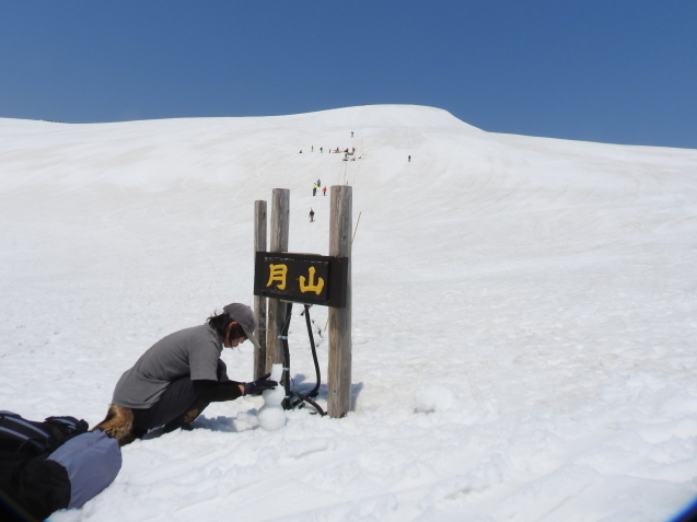 やっと山頂まで行けました(4/30)_f0118332_01244454.jpg