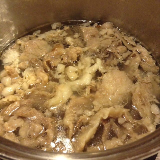 和牛すじ肉を仕込む。_a0334793_10163937.jpg