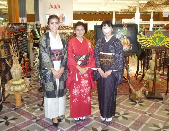 イナクラフトサプライズ・地元テレビでライブ着付け。_f0181251_18442298.jpg