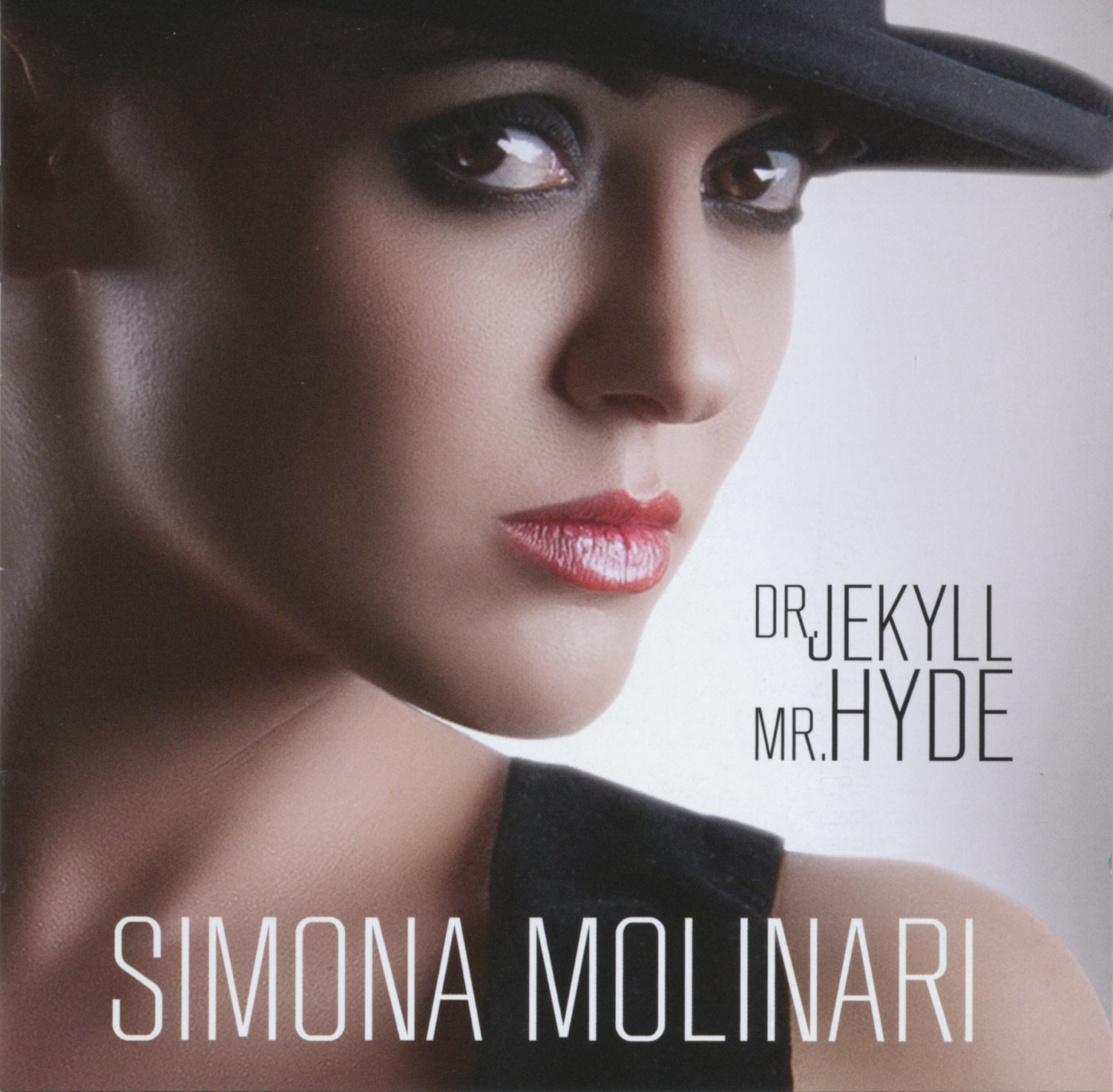 シモナ・モリナーリ（Simona Molinari）「Dr.Jekyll Mr.Hyde」（2013）_e0042361_20565833.jpg