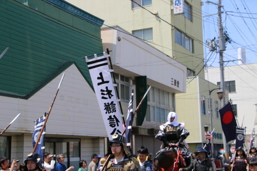 米沢上杉まつり、上杉・松岬両神社みこし渡御行列・２（2017年）_c0075701_22060833.jpg