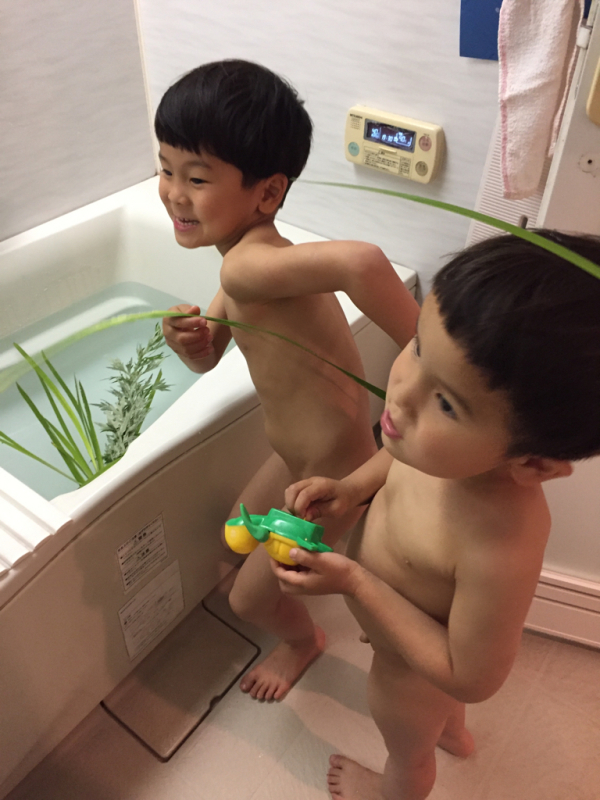 1日早い菖蒲湯事件 ど35育児日記 1日早い菖蒲湯事件 ど35育児日記