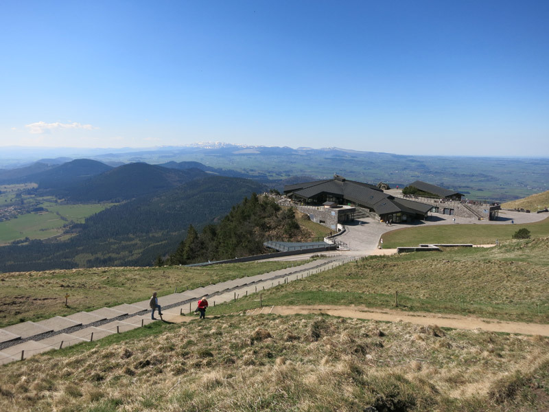 山頂でスケッチ〈Puy de Dôme〉lun. 10 avril＊3日目3_f0176688_11532061.jpg