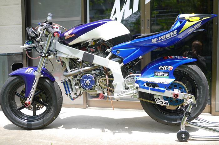 NSF100 SHIFTUP号Ver3完成_d0067418_11355062.jpg