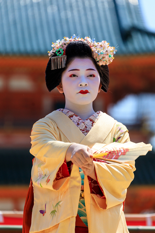 平安神宮例大祭翌日祭　舞踊奉納（祇園甲部　清乃さん、市晴さん、まめ衣さん）_f0155048_0251561.jpg