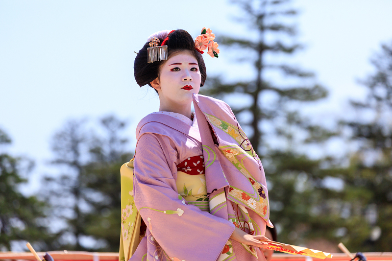 平安神宮例大祭翌日祭　舞踊奉納（祇園甲部　清乃さん、市晴さん、まめ衣さん）_f0155048_0254022.jpg