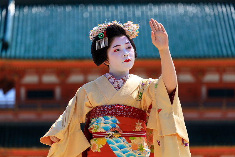 平安神宮例大祭翌日祭　舞踊奉納（祇園甲部　清乃さん、市晴さん、まめ衣さん）_f0155048_0304670.jpg