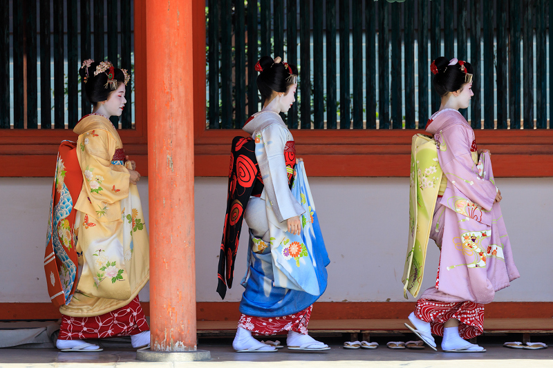 平安神宮例大祭翌日祭　舞踊奉納（祇園甲部　清乃さん、市晴さん、まめ衣さん）_f0155048_0333423.jpg