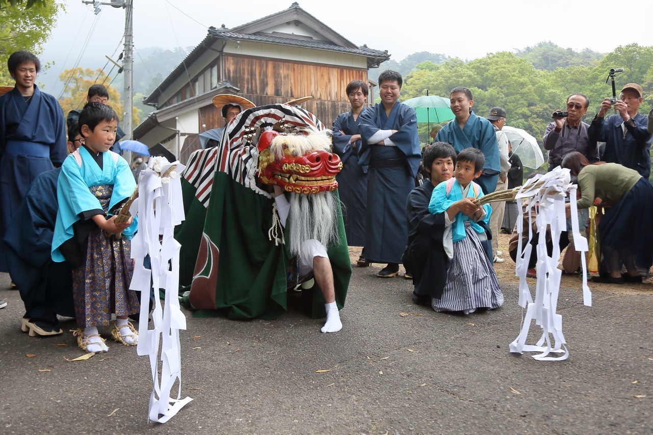 彌美神社の王の舞　前篇_c0196076_06010200.jpg