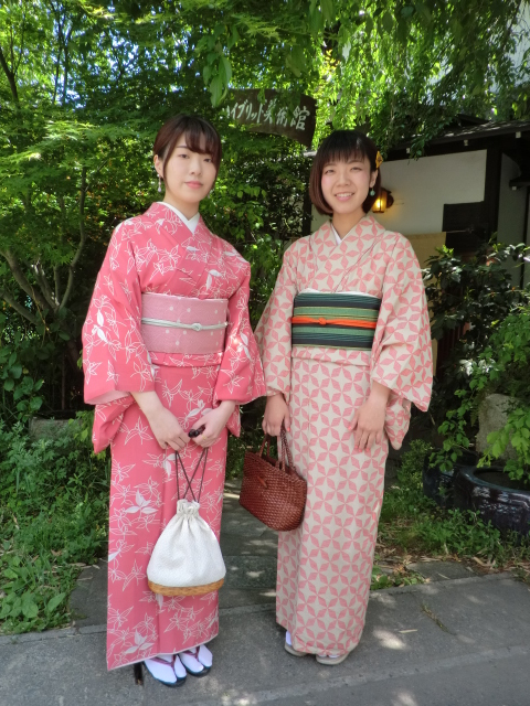 レトロなお着物 ピンクのお着物 新緑に映えます 京都嵐山 着物レンタル 遊月 徒然日記
