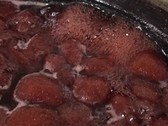 「イチゴジャム」_a0120513_19585620.jpg