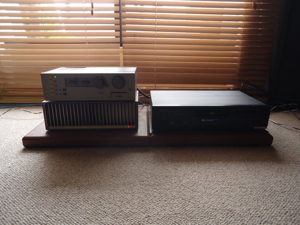 QUAD44のプリでCDを聴く : シンプルに生きる QUAD44のプリでCDを聴く : シンプルに生きる