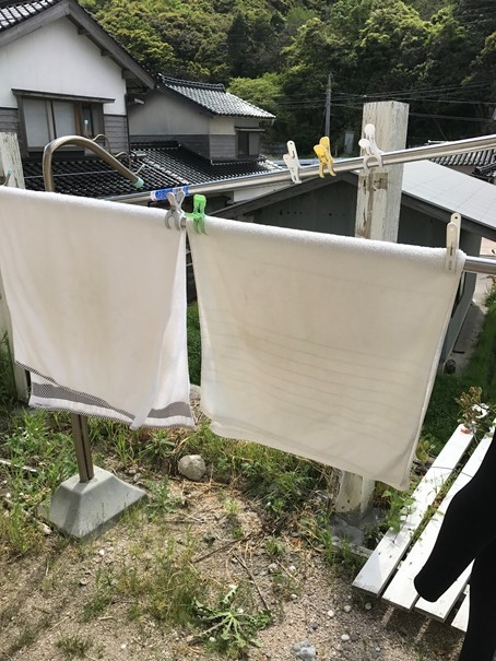 自由に生きれない人もいる。_f0009169_08173241.jpg