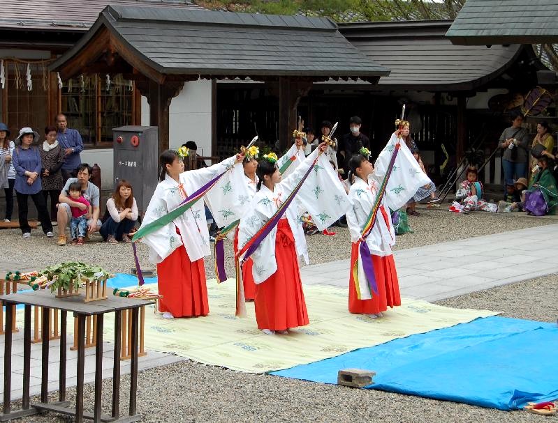 　東山三社祭　（錦山神社）　_f0290971_1265811.jpg