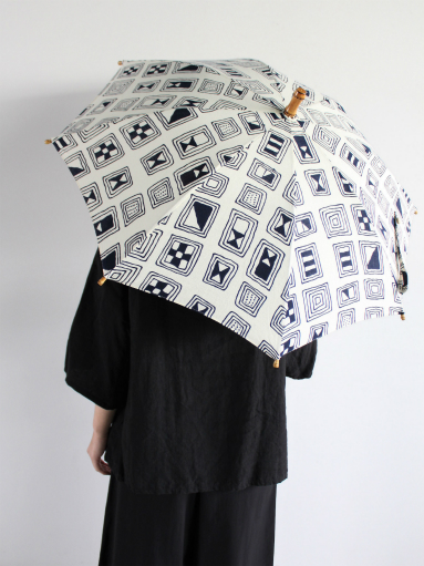 ツタエノヒガサ　 女性の日傘 - 「きつねのたすき」_b0139281_1228397.jpg