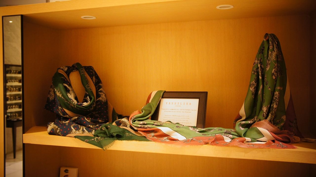 明日より開催!ISETAN新宿本店1階Vassilisaヴァシリサスカーフ展!_b0115615_22555433.jpg