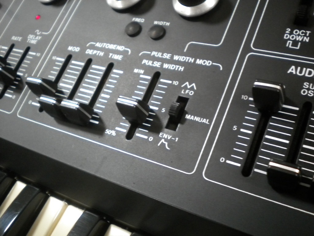 Roland SH-1試奏記 : 風流音色まねゑもん Roland SH-1試奏記 : 風流音色まねゑもん