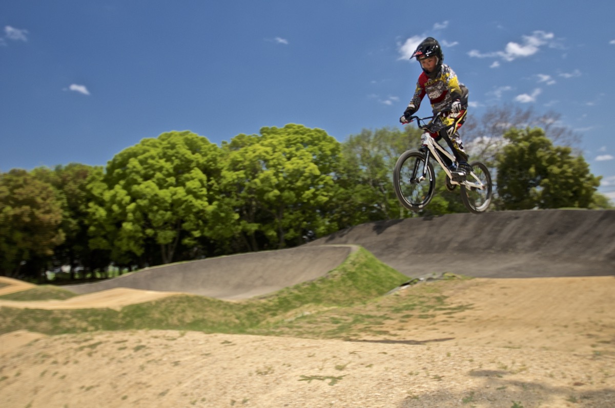 ２０１７怒濤のGW遠征VOL1：５月４日大泉緑地BMXトラックの風景_b0065730_23455320.jpg