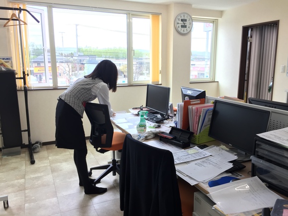5月12日(金)みんなで送ります♪TOMMYの1日 ランクル ハマー アルファード_b0127002_20153570.jpg