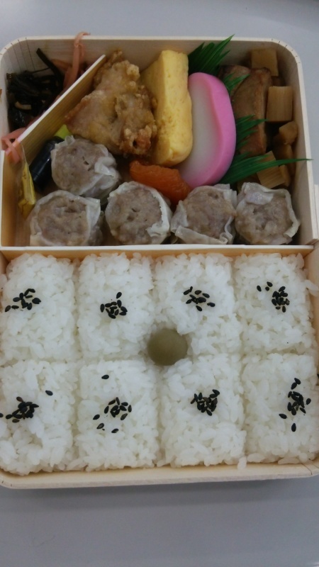 だーいすき！崎陽軒のシウマイ弁当　ｂｙ日本橋三越_d0359935_12352069.jpg