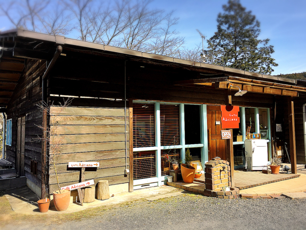 カフェ・アドリアーノ_e0292546_21174344.jpg