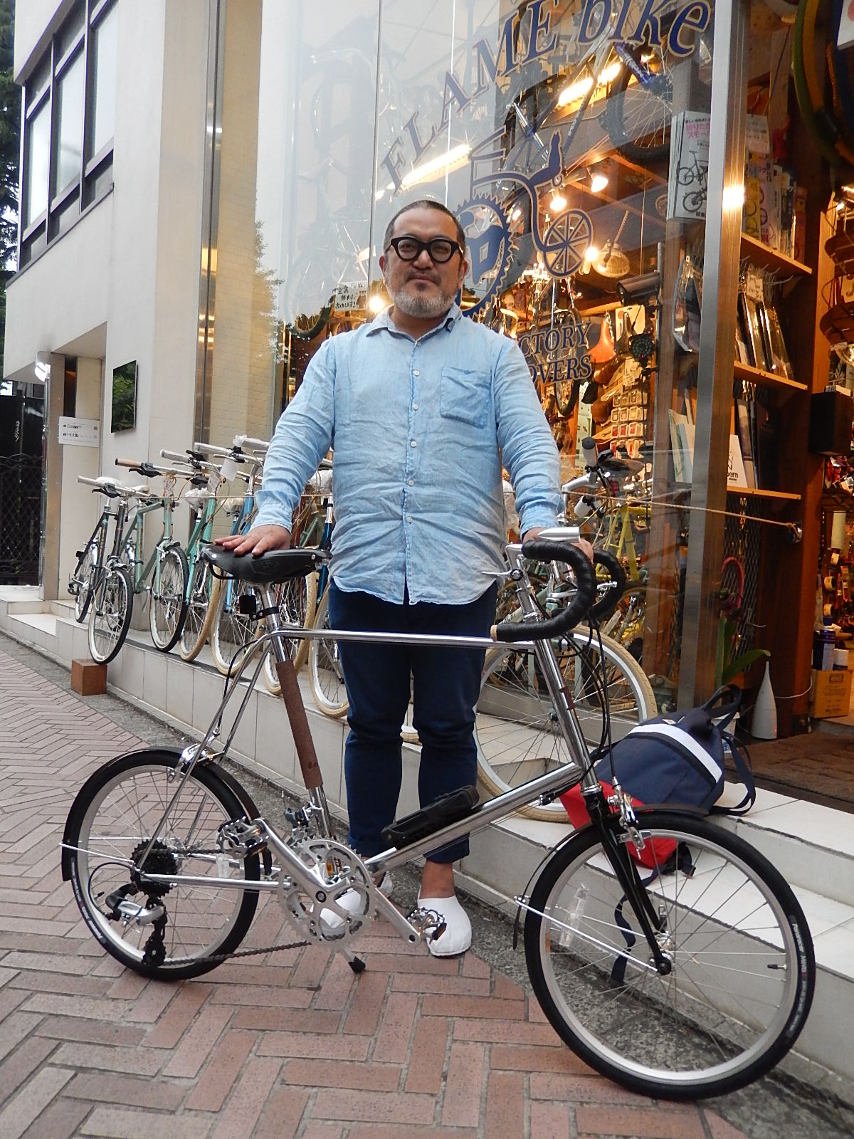 5月12日 渋谷 原宿 の自転車屋 FLAME bike前です_e0188759_19555845.jpg