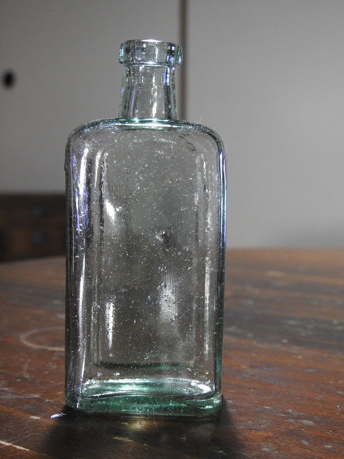 化粧水の瓶 : 大昭和時代趣味