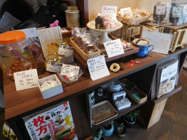 カフェ エ デセール ゴリール （Cafe et dessert Gorille）＜八幡市＞_d0106134_17400433.jpg