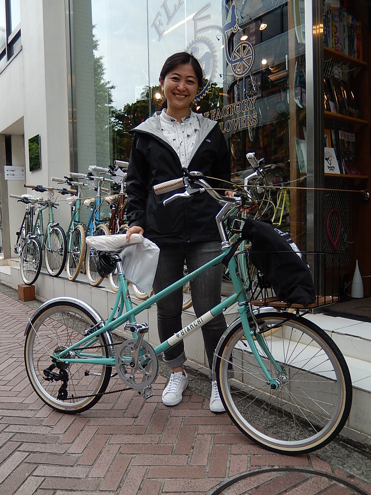 5月14日　渋谷　原宿　の自転車屋　FLAME bike前です_e0188759_19214386.jpg
