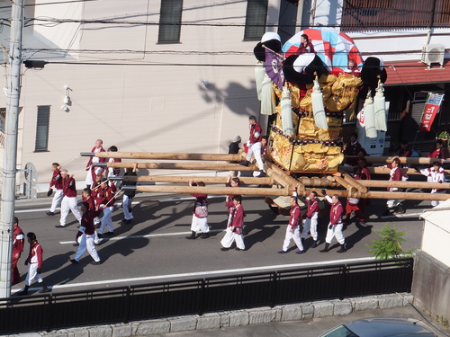 地元回りをする川西地区太鼓台_f0085962_526438.jpg