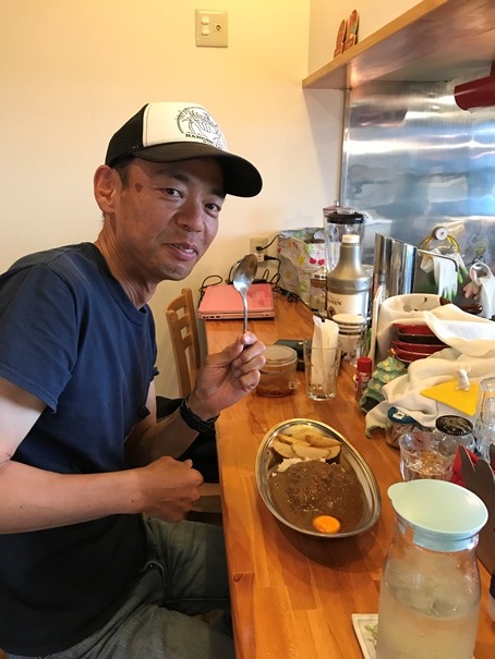 早朝のファミレスで、人生を変えた人もいる。_f0009169_14331503.jpg