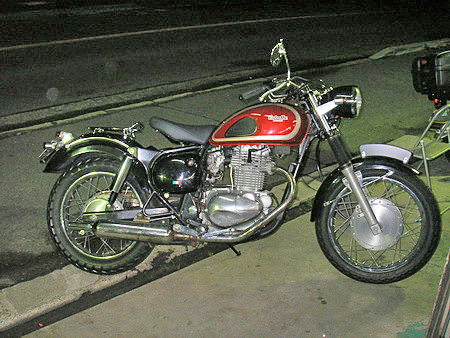 KAWASAKI エストレア シートの加工_e0218639_19152291.jpg