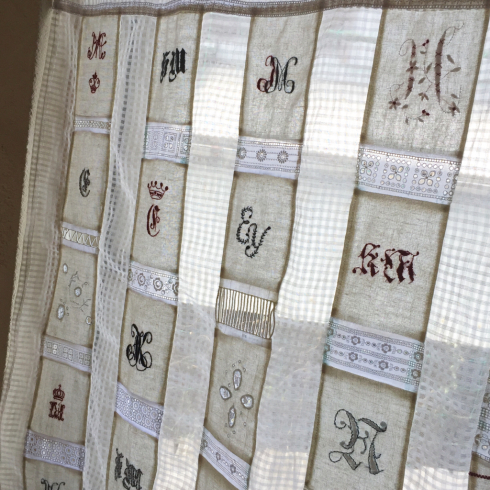 モノグラム刺繍のカーテンとMather\'s Day_f0220991_22543828.jpg