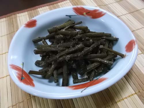 嫁は、山菜採りが大好き&ふきの佃煮_f0019498_9275411.jpg