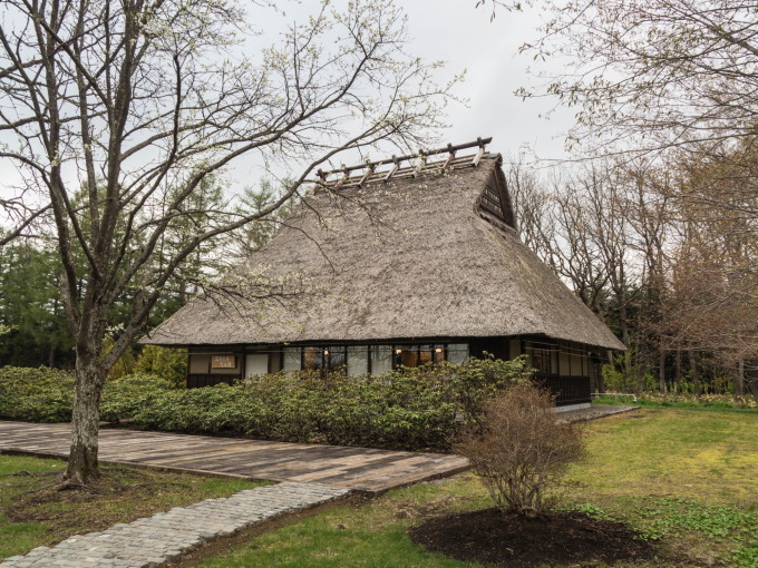 「中札内美術村」に”美術村庭園”と”真野正美作品館”がオープン。_f0276498_00120361.jpg