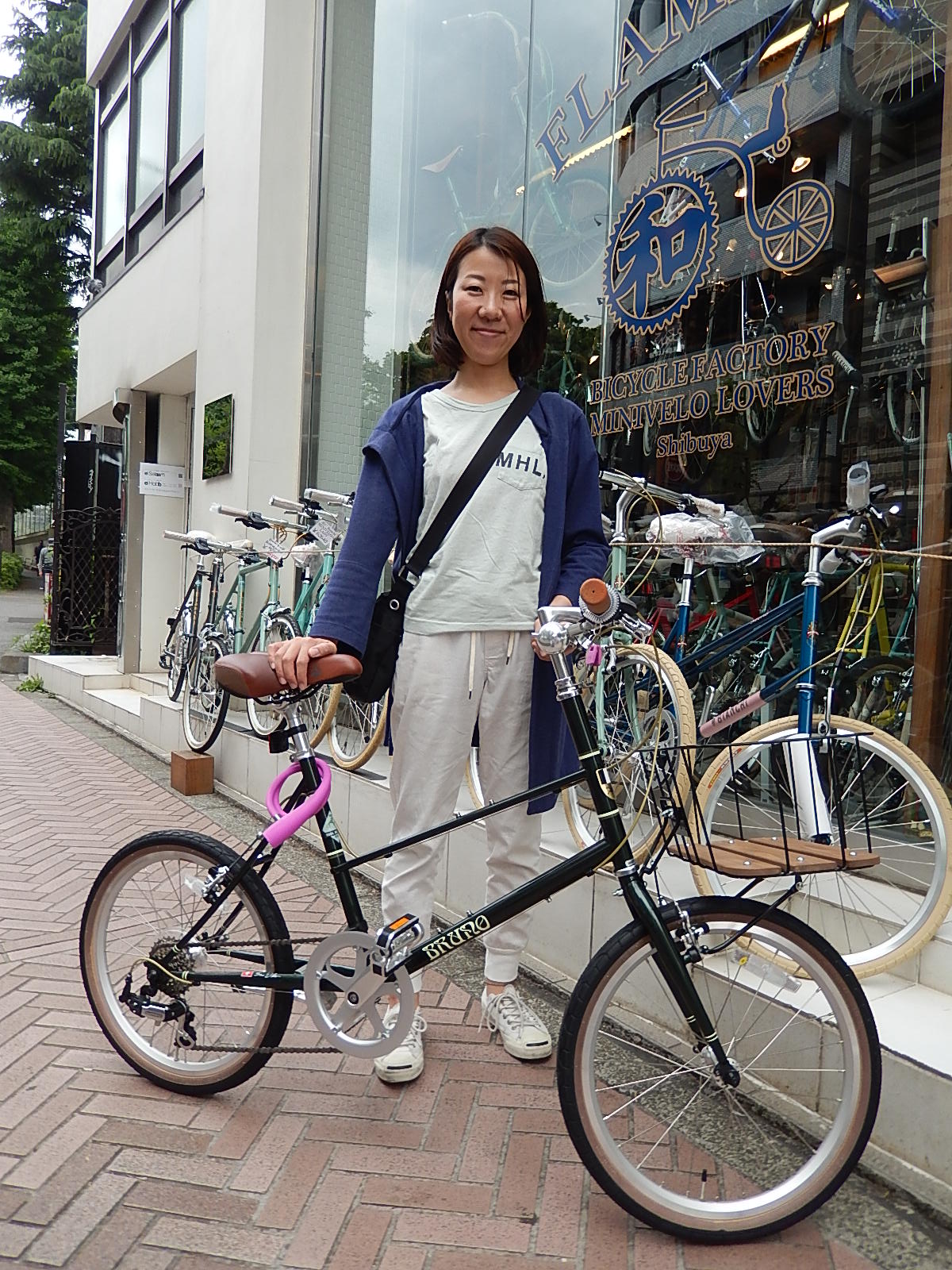 5月16日　渋谷　原宿　の自転車屋　FLAME bike前です_e0188759_20123450.jpg