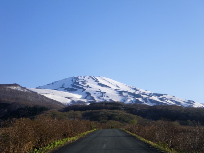 鳥海山・湯ノ台（鶴間池～大股雪渓） ～ ２０１７年５月４日_f0170180_22321983.jpg