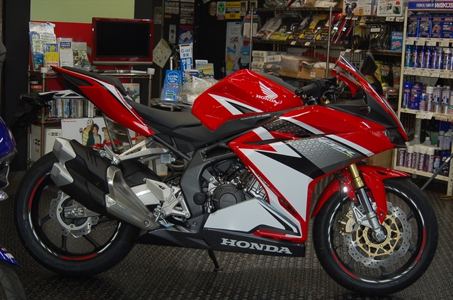 HONDA期待のニューモデル・新型CBR250RR出荷開始！！_d0099181_13254897.jpg