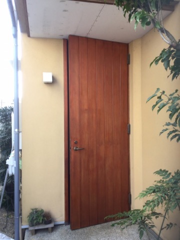 木製玄関ドアの塗装の時期は？？？_d0256297_19291698.jpg