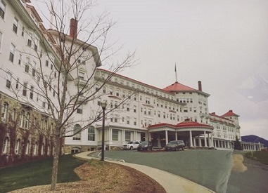 ①.マジカル雲＆初めてのNH州創業115年お城のような”Mt.Washington Hotel\"と歴史_b0173754_14044894.jpg